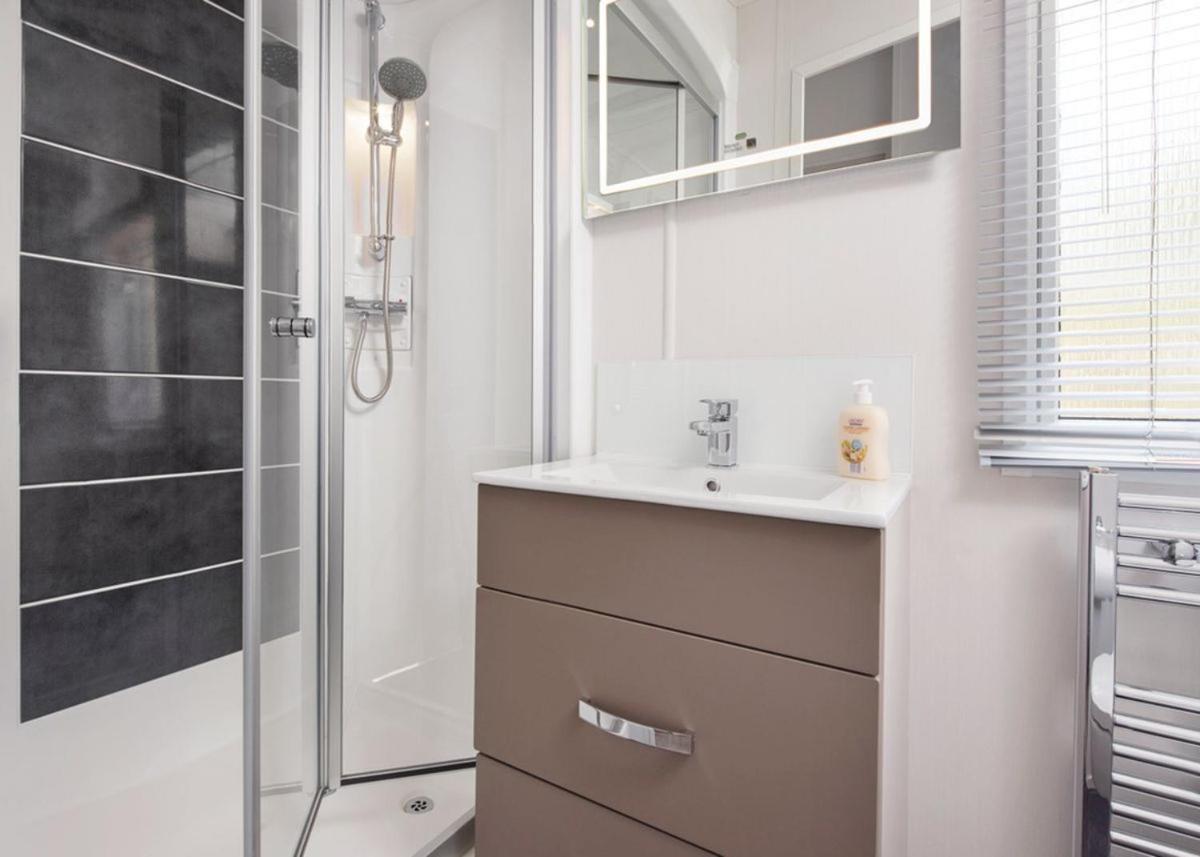 Отель Flusco Wood Great Blencow Экстерьер фото